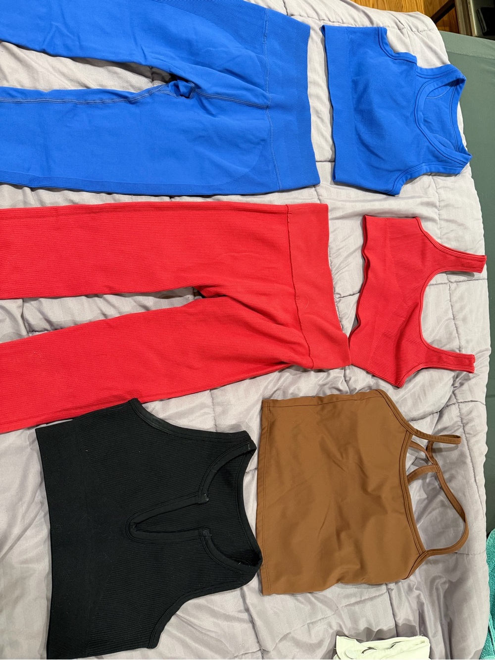 Women’s workout bundle - ribbed sets and tank tops
